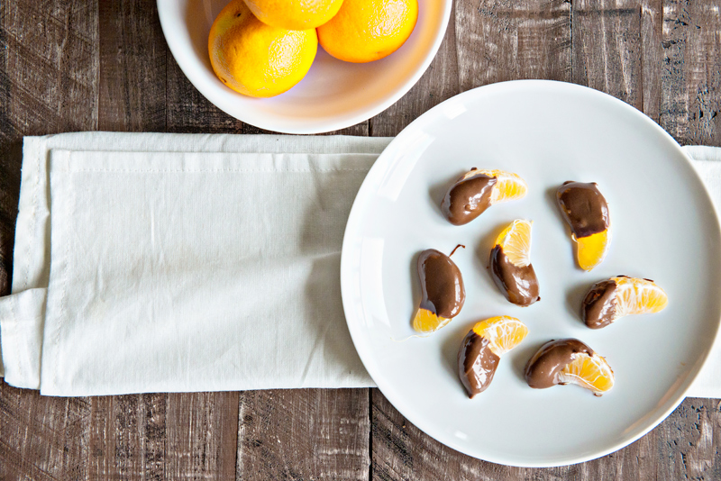 Formas distintas de comer chocolate con fruta