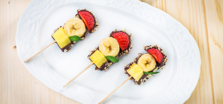 BROCHETAS FRUTALES AL CHOCOLATE